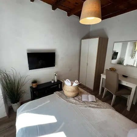 Konukevi A Casa Di Anna Floransa
